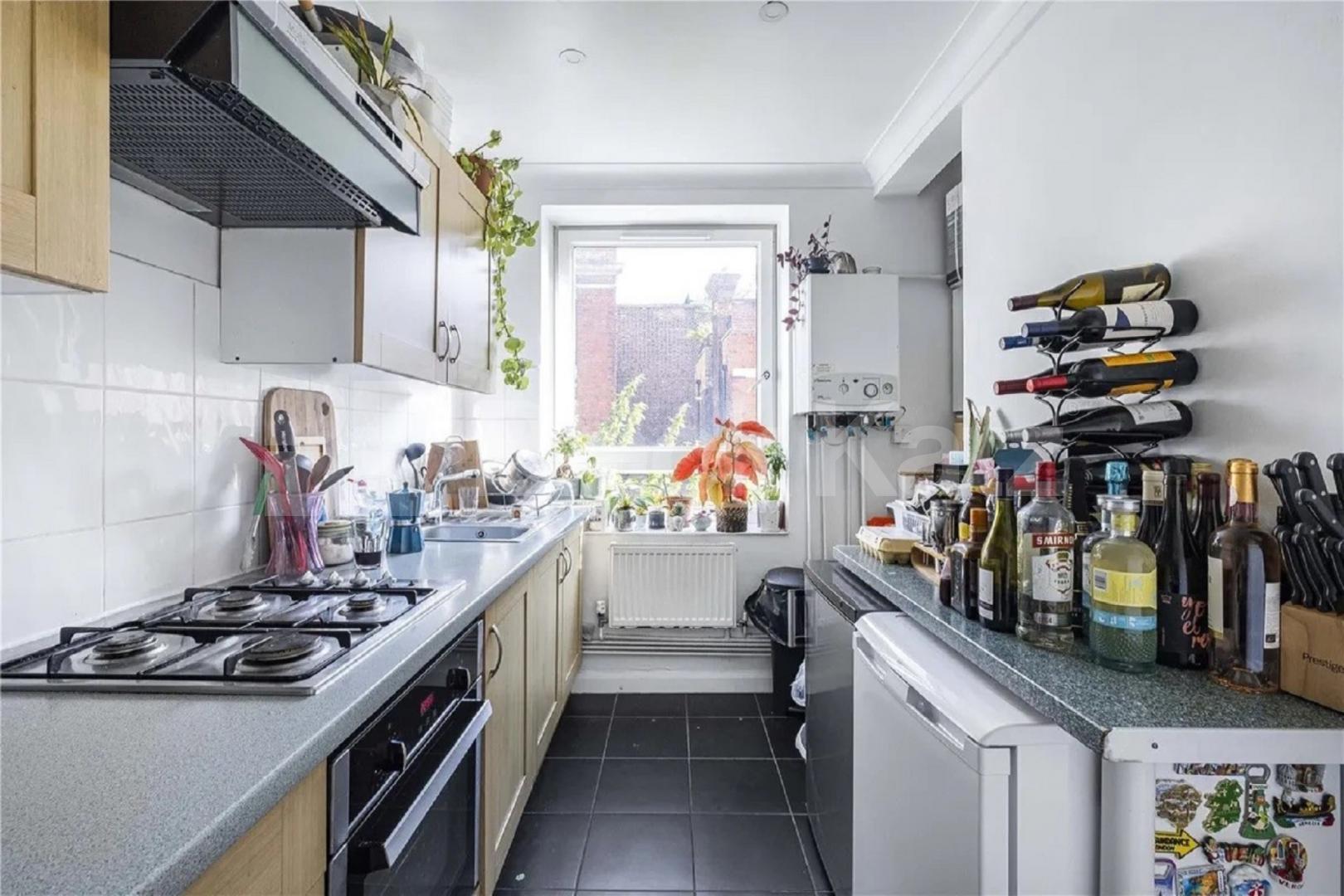 Located moments from London Bridge, Borough and The River Thames Whites Grounds, London Bridge